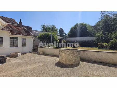 maison ancienne rénovée de charme 120m² avec jardin au cœur d’orgerus