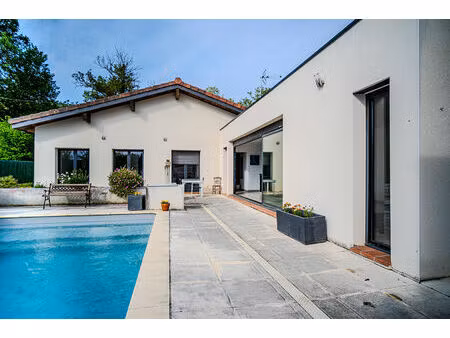 maison 6 pièces 150m²