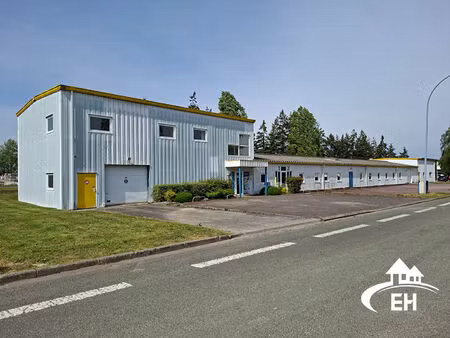 local professionnel de 910 m² avec bureaux et atelier