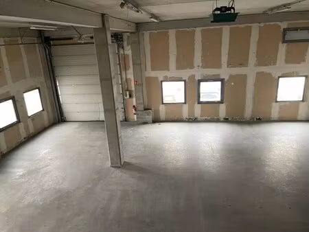 location local d’activités villeneuve-la-garenne 92390 432m² à 1391m²