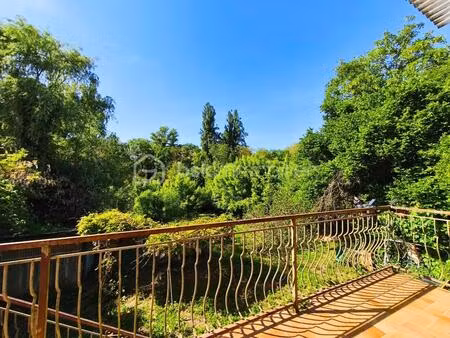 maison avec dépendance et terrain de 2 524 m² à pont-de-chéruy