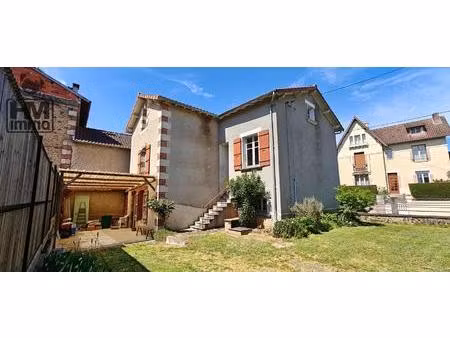 rochechouart centre: maison 5 pièces 110 m² à finir de rénover!