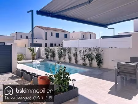 maison moderne de 2024 avec jardin privé et piscine serignan