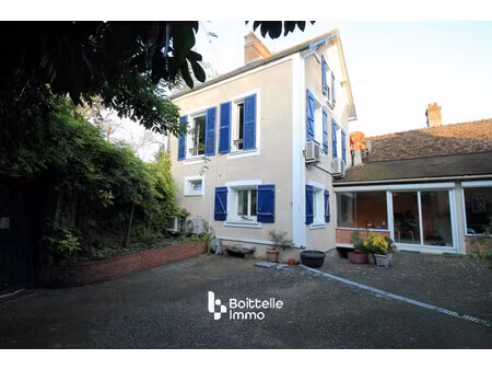 maison de caractère - 122 m² - 3 chambres - terrain : 275 m²
