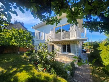 charmante maison ancienne de 110m²  4ch  avec jardin et double pkg