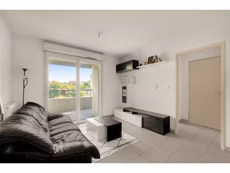 en exclusivité : appartement t2 de 37 m2 en rez-de-chaussée 