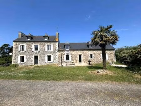 vente demeure d'exception à plouider (29260) : à vendre / 197m² plouider