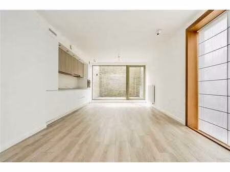 app. moderne et lumineux avec 2 chambres et terrasse près de