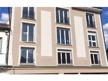 location appartement  m² t-1 à tremblay-en-france  750 €