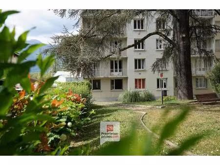 villard bonnot ( 38190) - appartement t4 -jardin- places parking- possibilité garage66 m2
