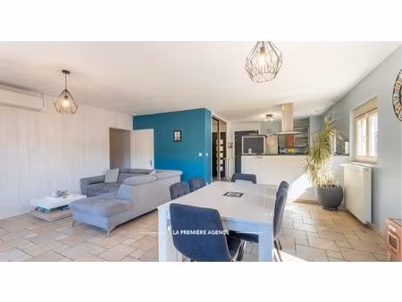 centre village avec jardin privatif