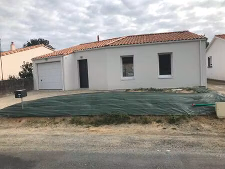 location maison à challans (85300) : à louer / 70m² challans