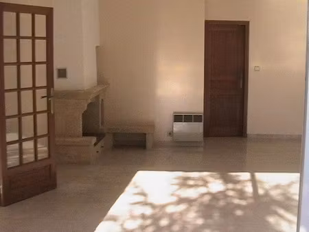 location maison 4 pièces 141 m² à nimes (30000)  1 360 €