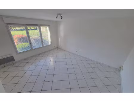 location appartement  m² t-2 à sully-sur-loire  471 €