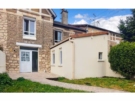 location maison  77 m² t-3 à pont-sainte-maxence  1 000 €