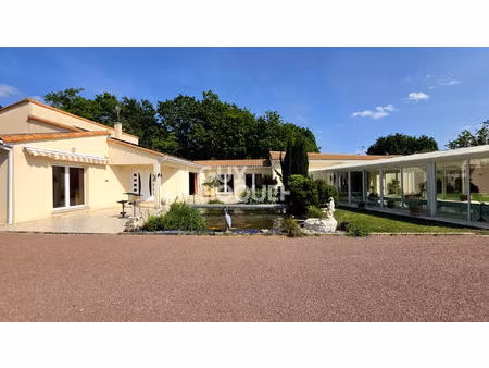 maison d'exception à vendre à etaules - 6 pièces  piscine chauffée  370 m²