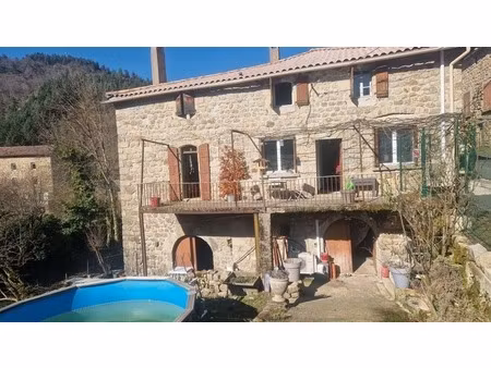 maison avec activité d'hébergement à vendre 6 pièces dornas (07)