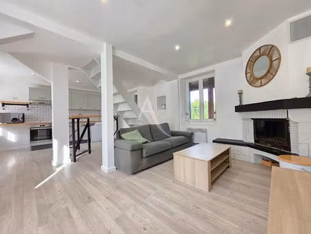 maison de village rénovée 3 chambres avec véranda et garage - terrain clos et arboré