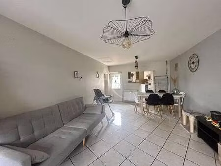 location maison à château-gontier-sur-mayenne (53200) : à louer / 60m² château-gontier-sur