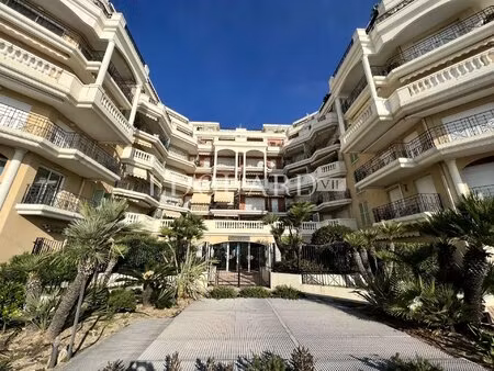 parking à louer au premier sous-sol d’un immeuble de standing avec conciergerie et vidéosu