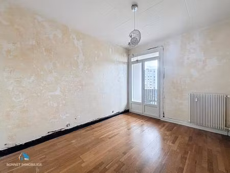 appartement t6 à rénover
