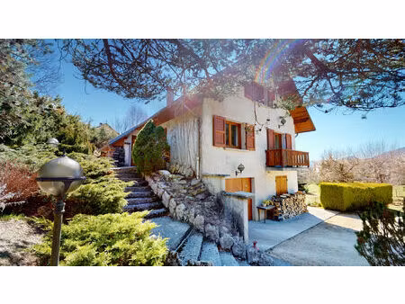 maison 7 pièces 210 m2