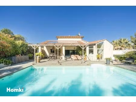 maison/villa t7 de 162m2 à saint-drézéry 34160
