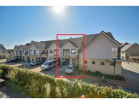 huis te huur in veurne met 4 slaapkamers