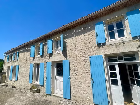 vente maison 7 pièces 142 m² à loulay (17330)  164 000 €