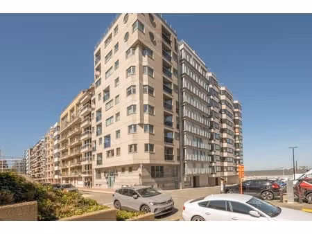 zonnig appartement met zicht op het stubbenpark