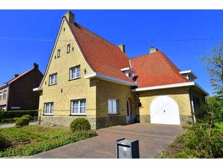 villa met 4 slaapkamers (meer mogelijk!)  garage en zonnige tuin te koop in avelgem