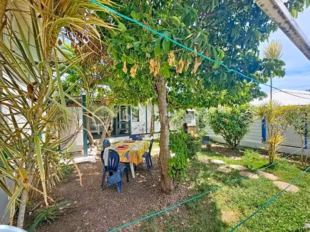 maison de 29 90 m² à saint-francois