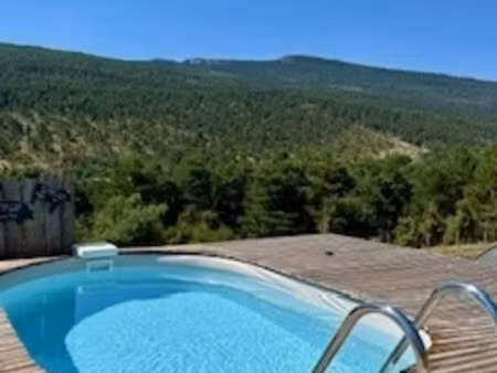 la palud sur verdon gite avec cuisine professionnelle  piscine et visites 29 30 septembre