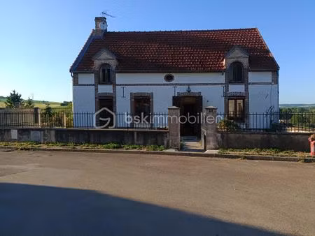 maison de 102 m² à sens