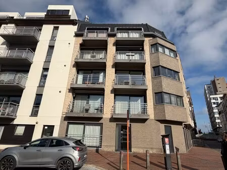 instapklaar éénslaapkamer appartement met zonnig terras. heel gunstig epc attest. gelegen 