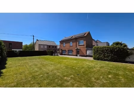 rustig gelegen woning met 2 slpks en ruime tuin in begijnendijk