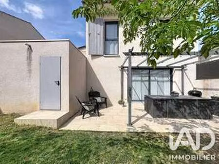 vente maison à volx (04130) : à vendre / 83m² volx