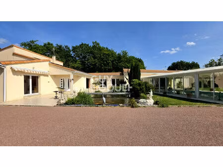 maison d'exception à vendre à etaules - 6 pièces  piscine chauffée  370 m²