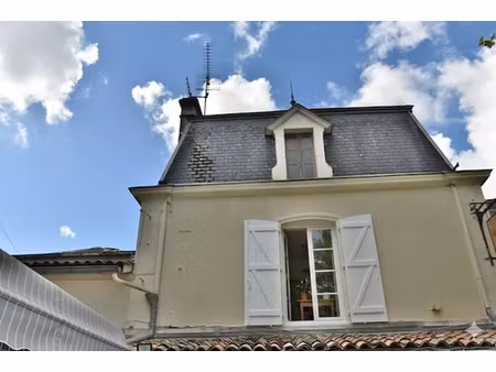 vente local industriel 7 pièces 240 m² barbezieux-saint-hilaire (16300)
