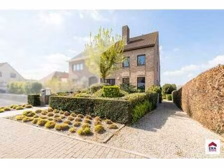 maison trois façades avec 5 chambres à grand-bigard