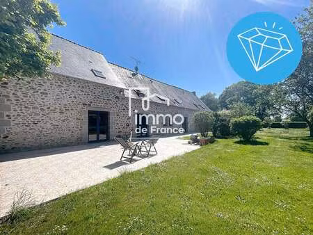 vente longère et corps de ferme à évron (53600) : à vendre / 356m² évron