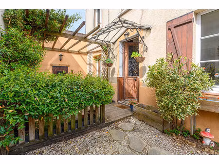 maison de charme à dampmart  au coeur du vieux village