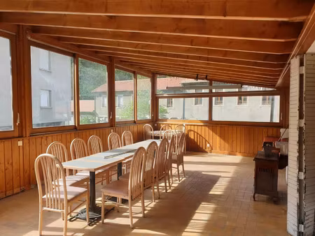 bien atypique d'une superficie de plus de 470m²