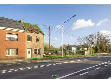 maison 3 façades avec fort potentiel à leuze