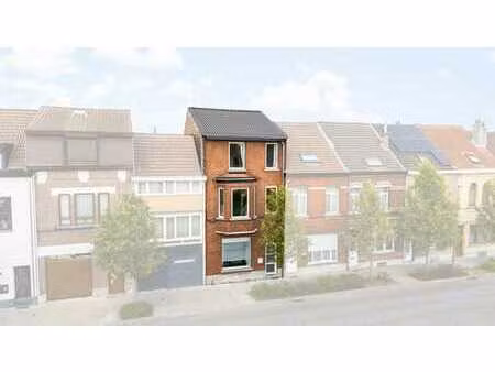 maison familiale prête à emménager avec 5 chambres et jardin