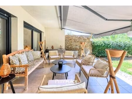 appartement t4 de 100 m2 à rayol-canadel-sur-mer 83980  corniche de la louve