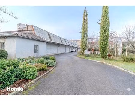 immeuble t10 de 1800m2 à oyonnax 01100  rue molière