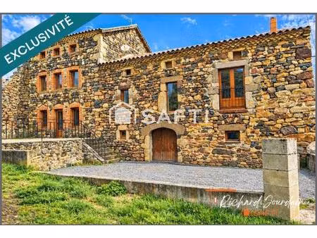 beau corps de ferme avec une partie habitable de 130 m²