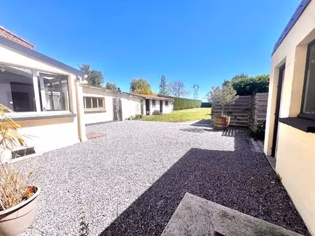 plain-pied individuel avec garage  terrasse  jardin  2 ch