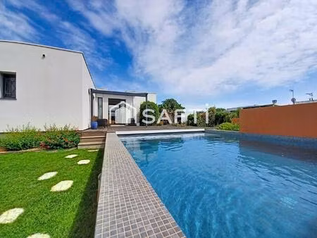 villa contemporaine de plain pied d environ 110 m² + dépendance de 13 m² sur un terrain de